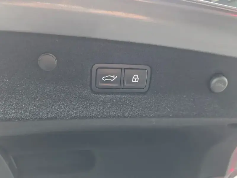 2023 Kia K8 с пробегом 81 968 км