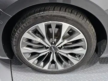 2023 Kia K8 с пробегом 23 478 км