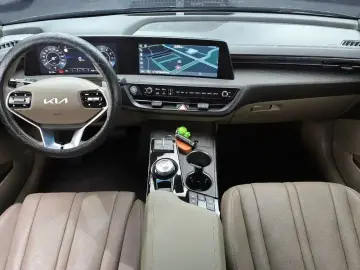 2023 Kia K8 с пробегом 23 478 км