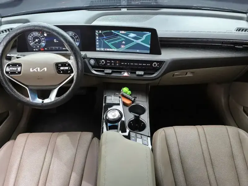 2023 Kia K8 с пробегом 23 478 км