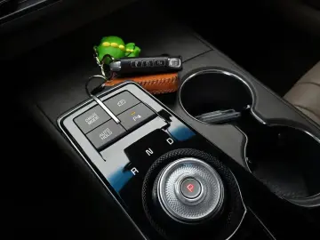 2023 Kia K8 с пробегом 23 478 км