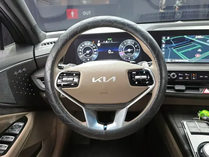 2023 Kia K8 с пробегом 23 478 км