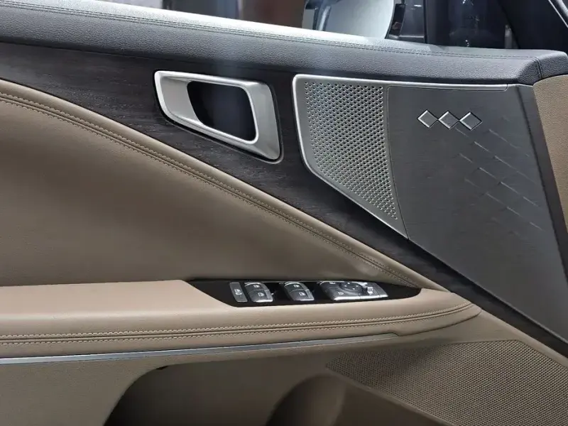 2023 Kia K8 с пробегом 23 478 км