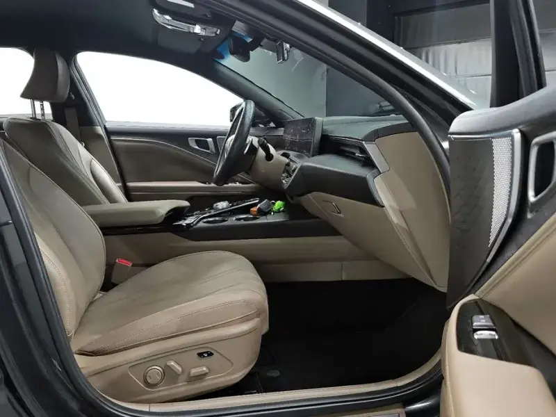 2023 Kia K8 с пробегом 23 478 км