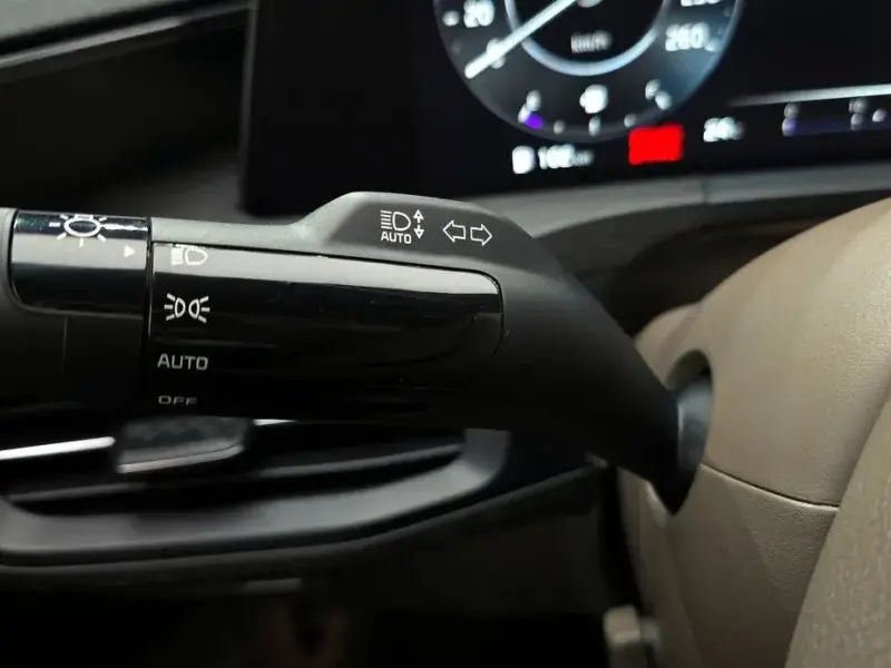 2023 Kia K8 с пробегом 23 478 км