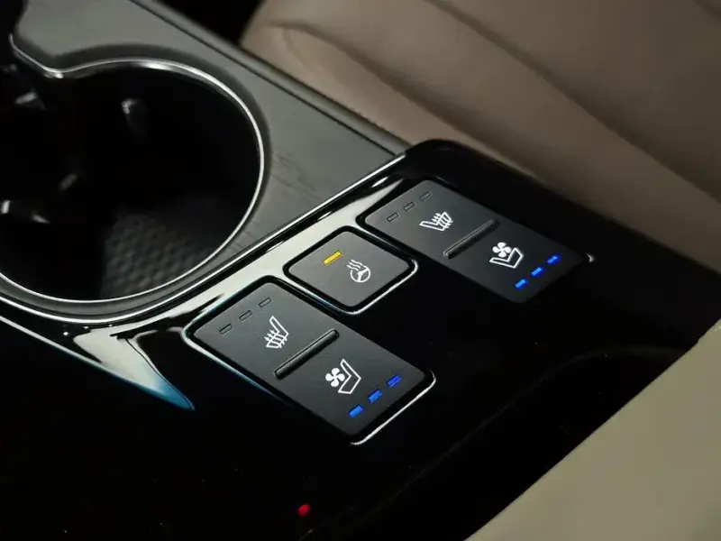 2023 Kia K8 с пробегом 23 478 км