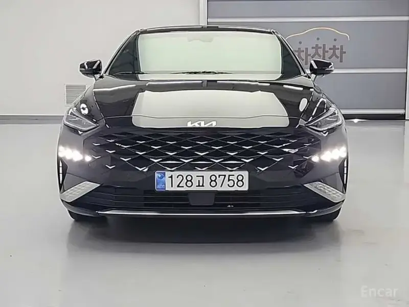 2023 Kia K8 с пробегом 58 885 км