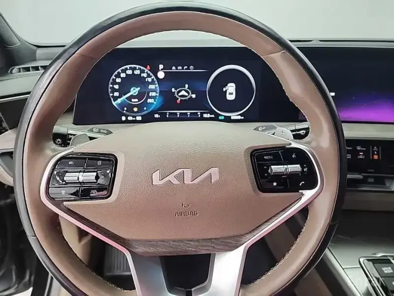 2023 Kia K8 с пробегом 58 885 км
