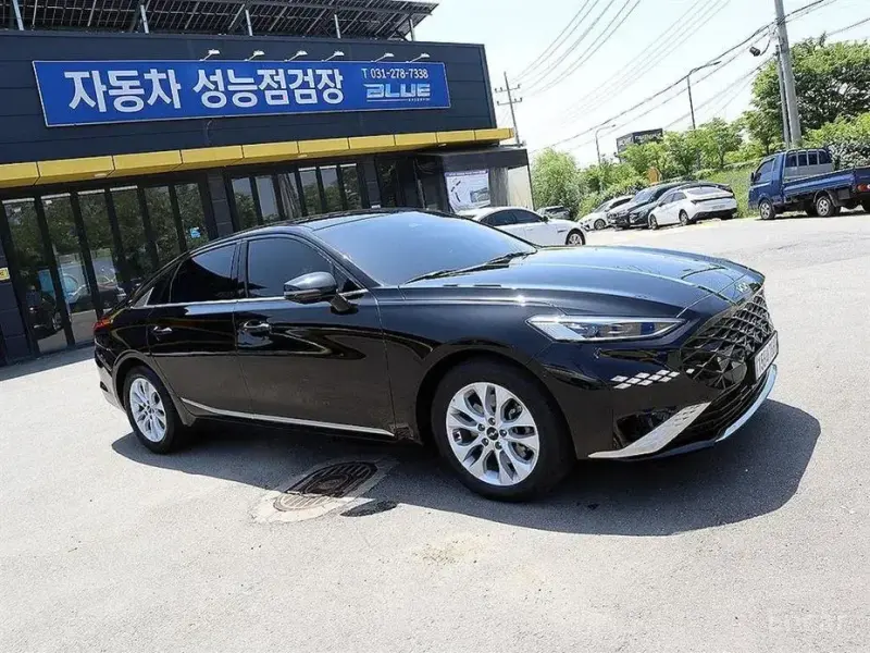 2023 Kia K8 с пробегом 31 885 км