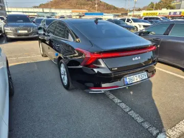 2023 Kia K8 с пробегом 52 946 км