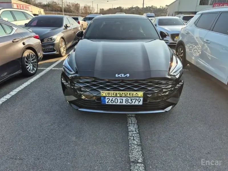 2023 Kia K8 с пробегом 52 946 км