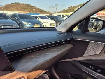 2023 Kia K8 с пробегом 52 946 км