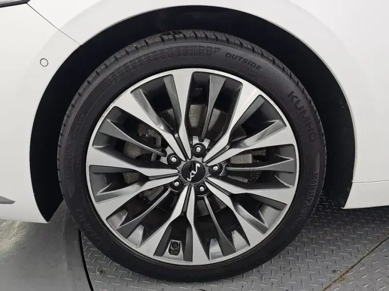 2023 Kia K8 с пробегом 67 760 км