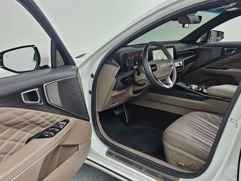 2023 Kia K8 с пробегом 67 760 км