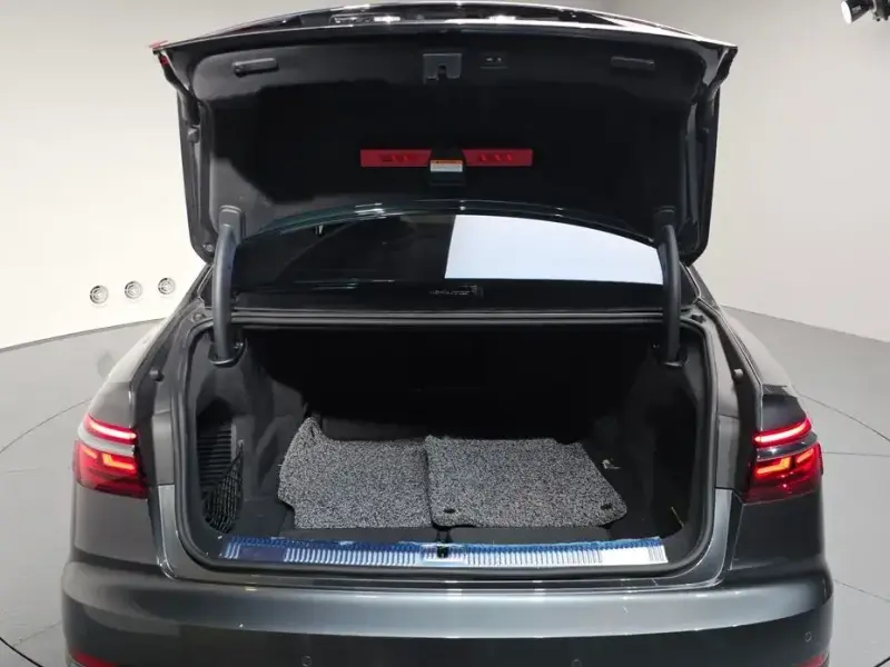 2021 Audi A8 с пробегом 65 657 км