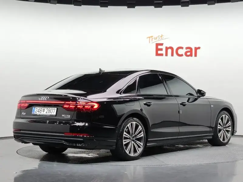 2023 Audi A8 с пробегом 21 234 км