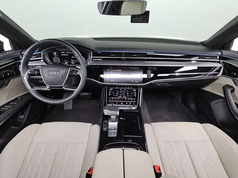 2023 Audi A8 с пробегом 21 234 км