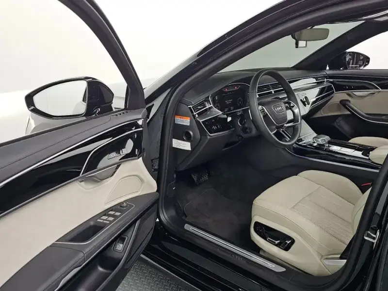 2023 Audi A8 с пробегом 21 234 км
