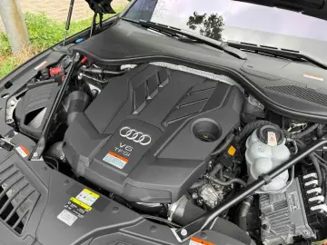 2023 Audi A8 с пробегом 9 760 км
