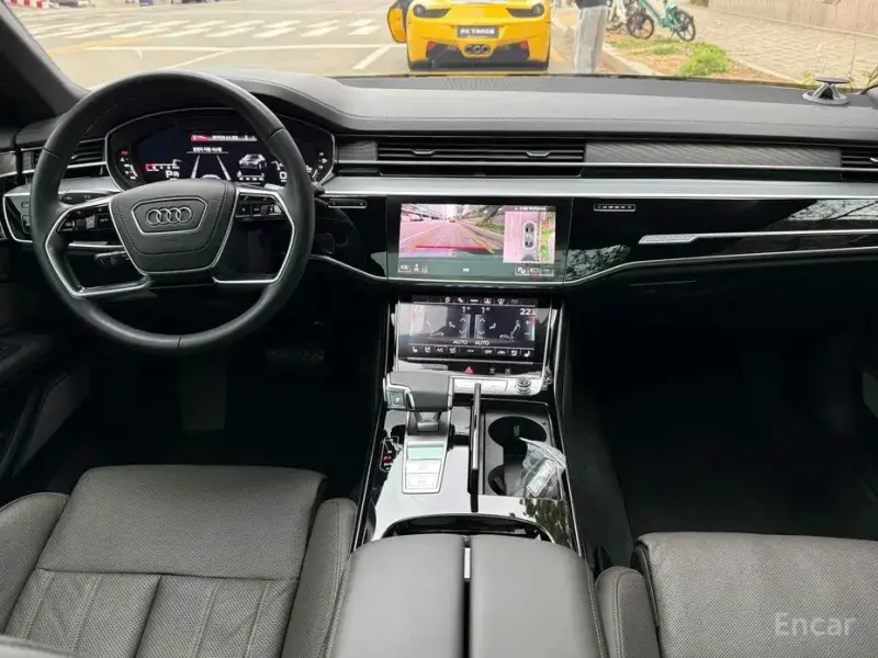 2023 Audi A8 с пробегом 9 760 км