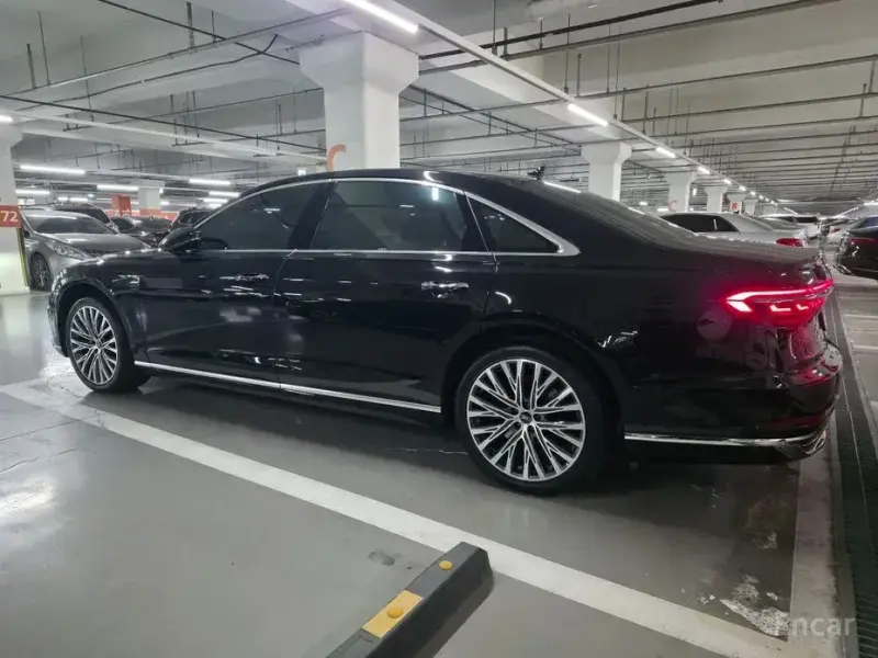 2021 Audi A8 с пробегом 28 000 км
