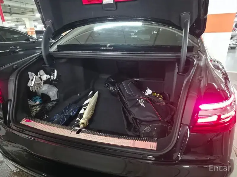 2021 Audi A8 с пробегом 28 000 км