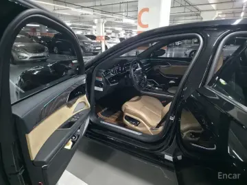 2021 Audi A8 с пробегом 28 000 км