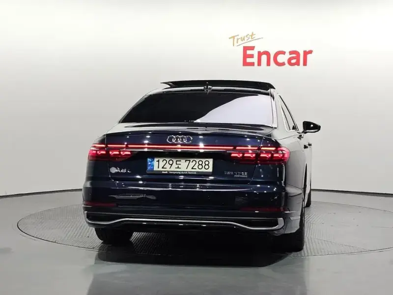 2022 Audi A8 с пробегом 40 865 км