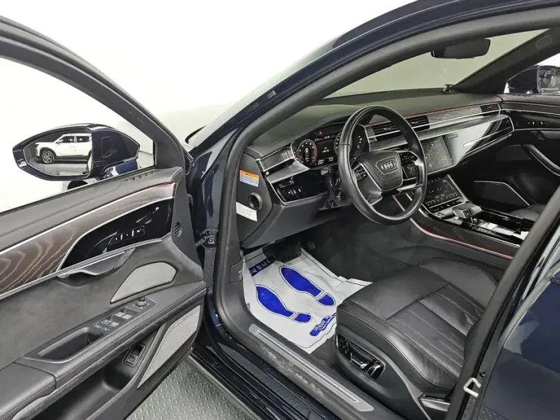 2022 Audi A8 с пробегом 40 865 км