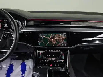 2022 Audi A8 с пробегом 40 865 км