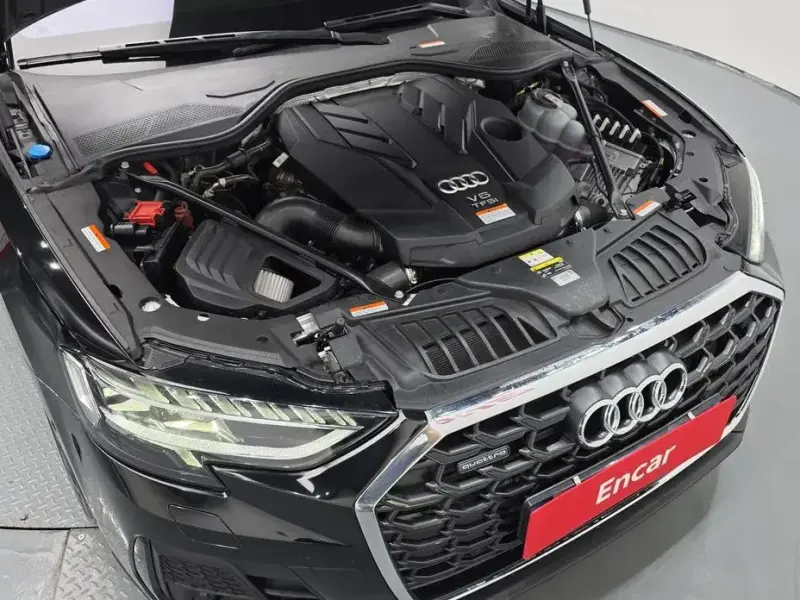 2023 Audi A8 с пробегом 13 675 км