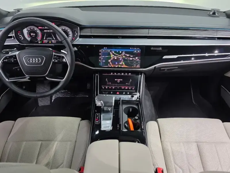 2023 Audi A8 с пробегом 13 675 км