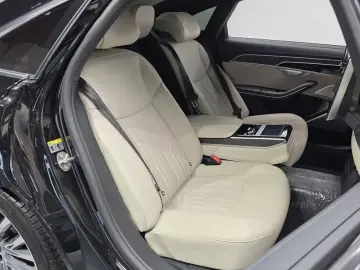 2023 Audi A8 с пробегом 13 675 км