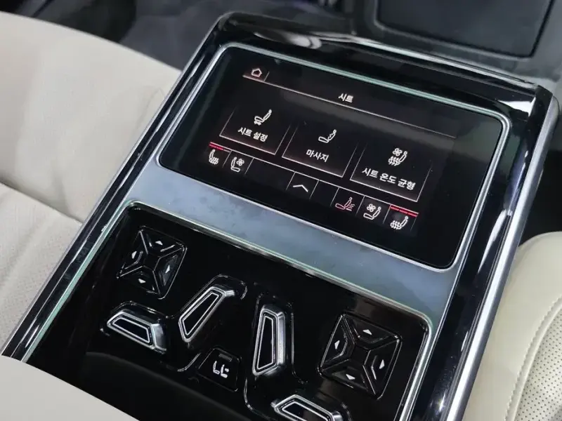 2023 Audi A8 с пробегом 13 675 км