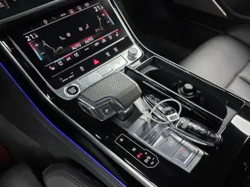 2021 Audi A8 с пробегом 46 075 км