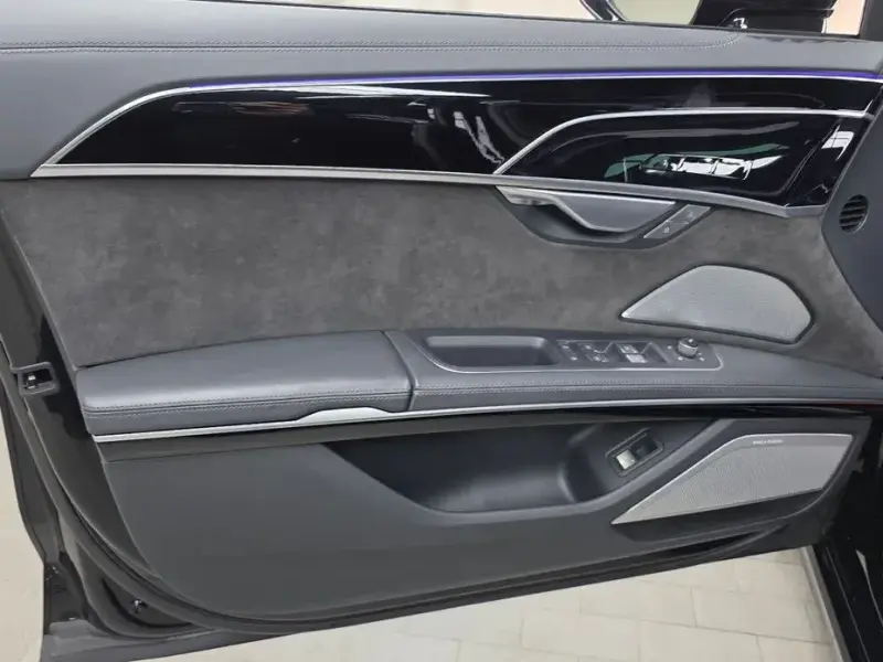 2021 Audi A8 с пробегом 46 075 км
