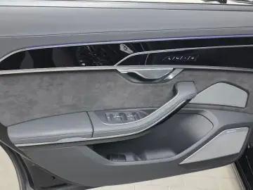 2021 Audi A8 с пробегом 46 075 км