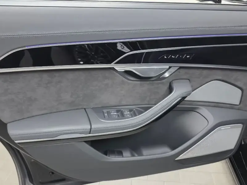 2021 Audi A8 с пробегом 46 075 км