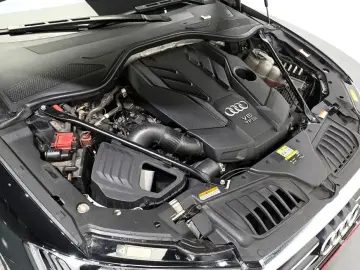 2021 Audi A8 с пробегом 118 600 км