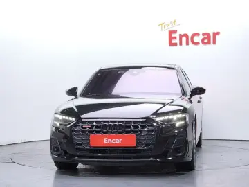 2022 Audi A8 с пробегом 60 745 км