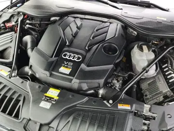 2022 Audi A8 с пробегом 60 745 км