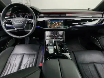 2022 Audi A8 с пробегом 60 745 км