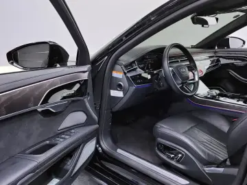 2022 Audi A8 с пробегом 60 745 км