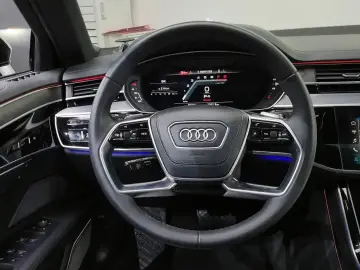 2022 Audi A8 с пробегом 60 745 км
