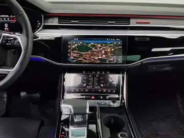 2022 Audi A8 с пробегом 60 745 км
