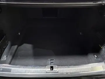 2022 Audi A8 с пробегом 60 745 км