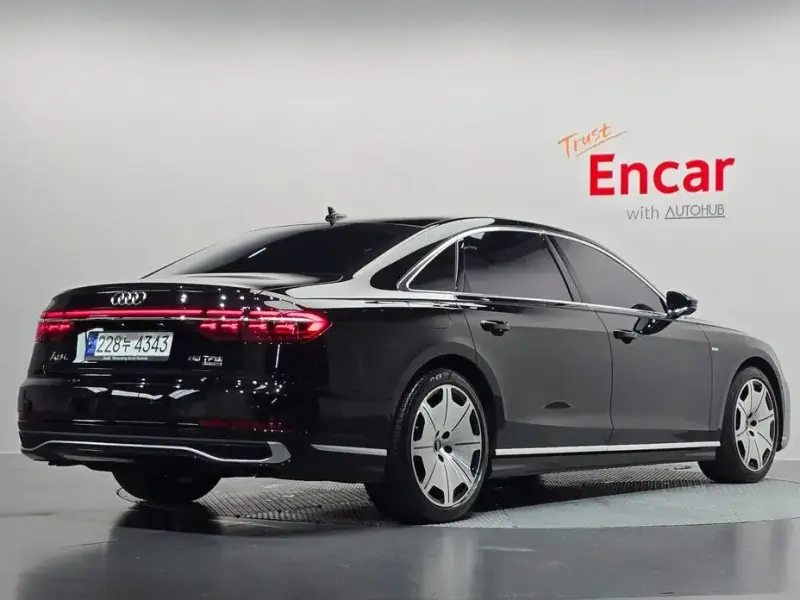 2023 Audi A8 с пробегом 28 277 км