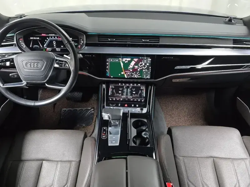 2023 Audi A8 с пробегом 28 277 км