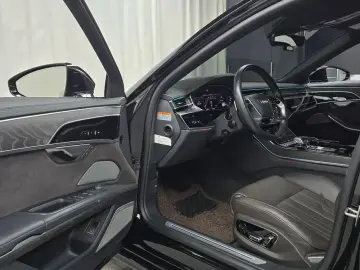 2023 Audi A8 с пробегом 28 277 км