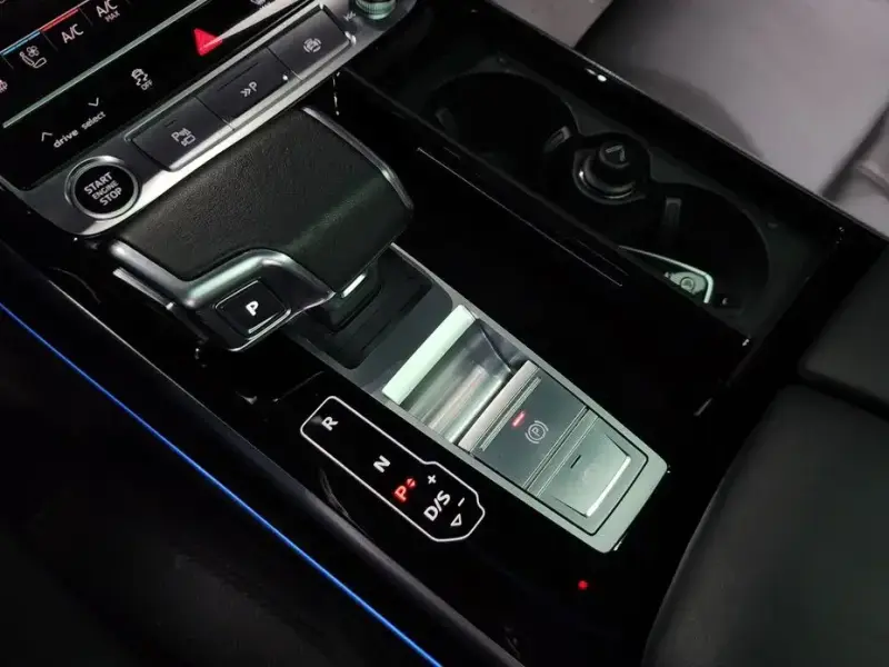 2023 Audi A8 с пробегом 29 502 км